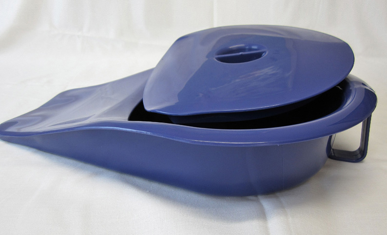 Deckel für Bettpfanne blau, Bettpfannendeckel